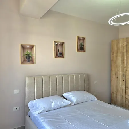 Charming Coastal In With Balcony Lejlighed *