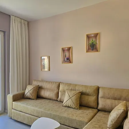 Apartment Charming Coastal In With Balcony *
